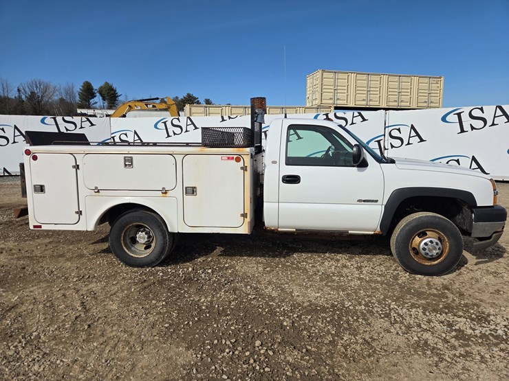 2003-chevrolet-3500-image-6