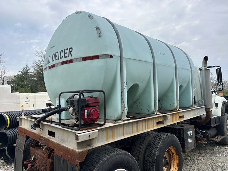 2007-international-7600-image-15