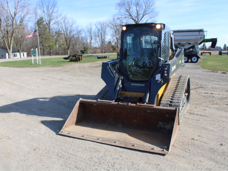 2022-john-deere-325-image-8