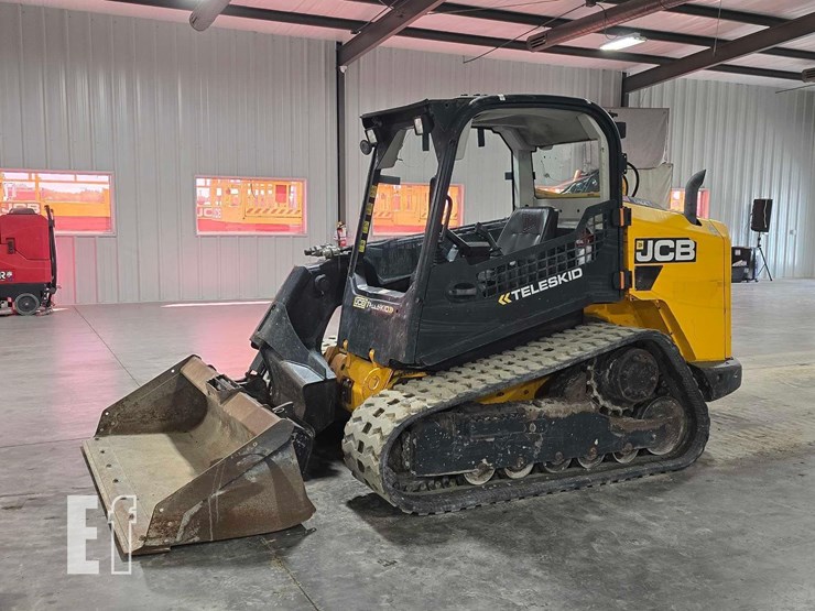 2020-jcb-3ts-8t-image-1