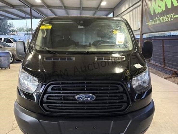 2019-ford-transit-image-3