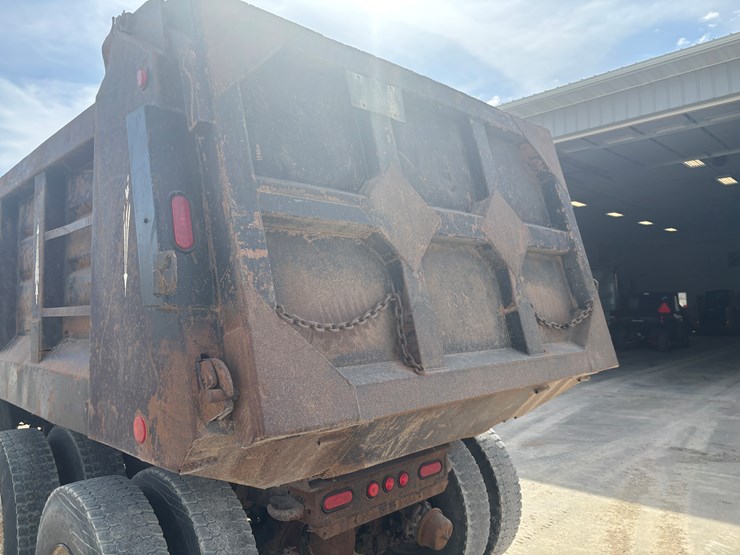 1999-sterling-l9513-image-51