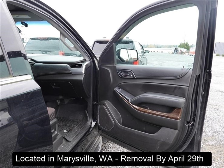 2017-chevrolet-tahoe-image-5