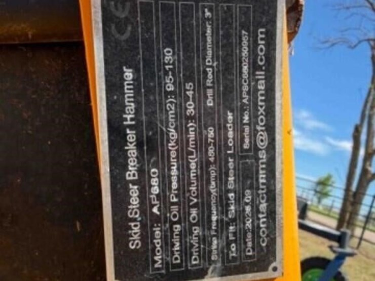 giyi-skid-steer-breaker-hammer-image-4