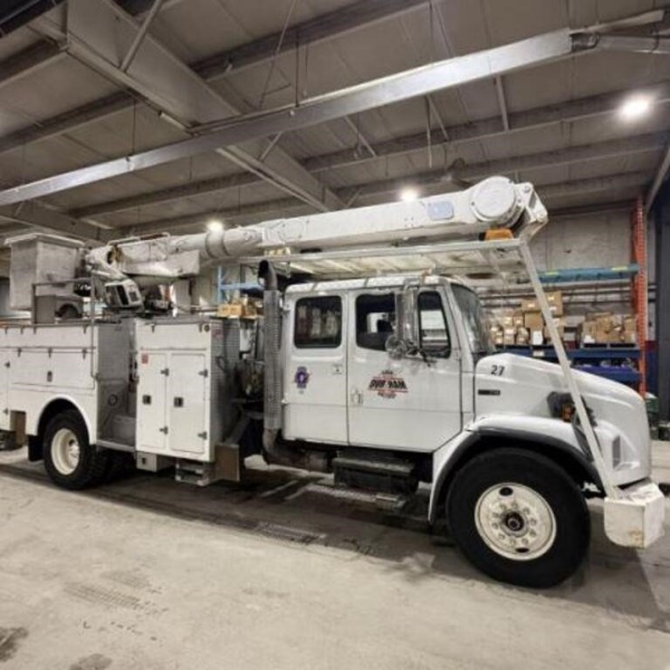 2004 FREIGHTLINER FL80