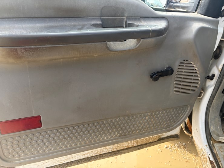 2004-ford-f450-image-30