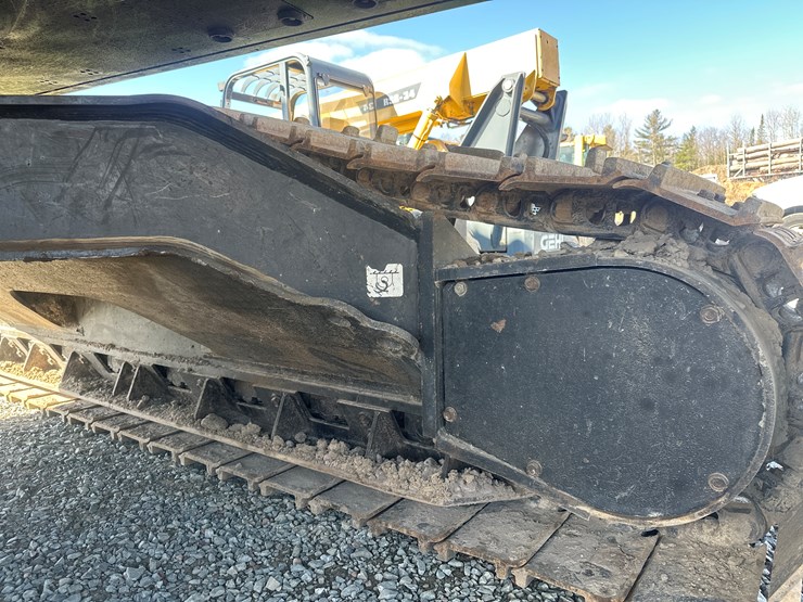 2016-deere-2154d-image-76