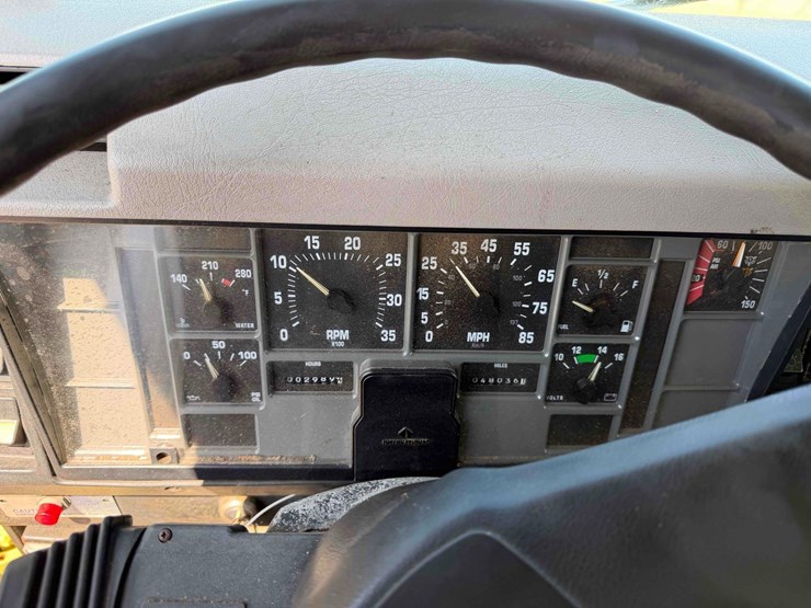 2000-international-4700-image-18