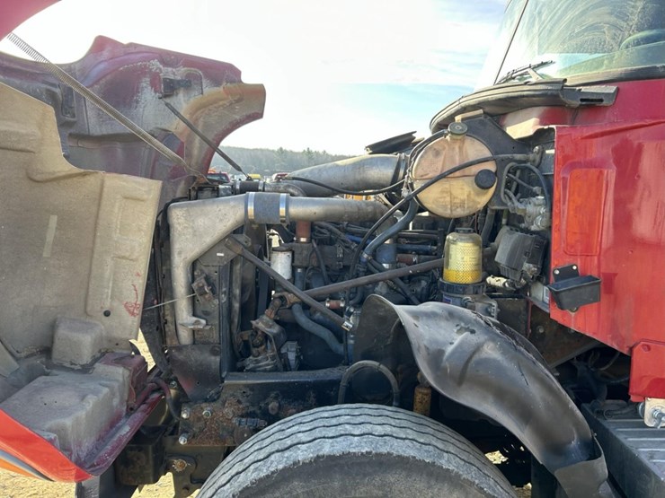 2003-massey-ferguson-8-image-41