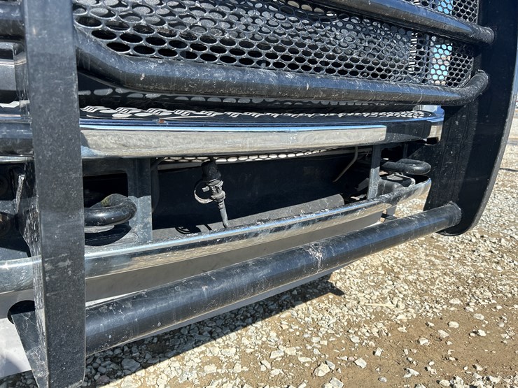 2011-ford-f550-image-13