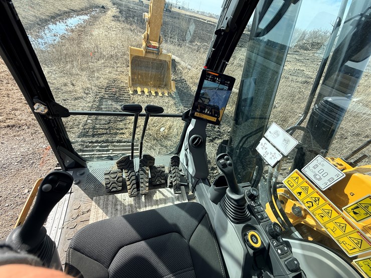 #1968-•-caterpillar-excavator-image-64