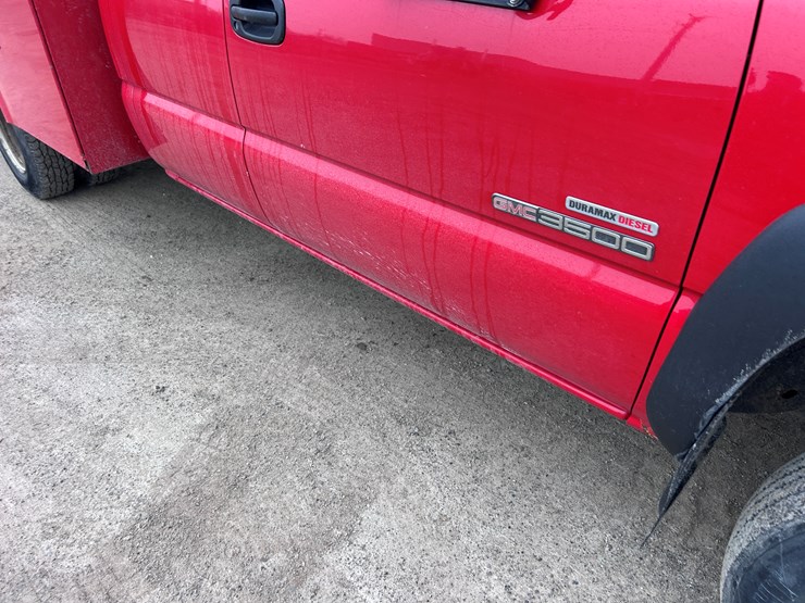 2003-gmc-3500-image-23