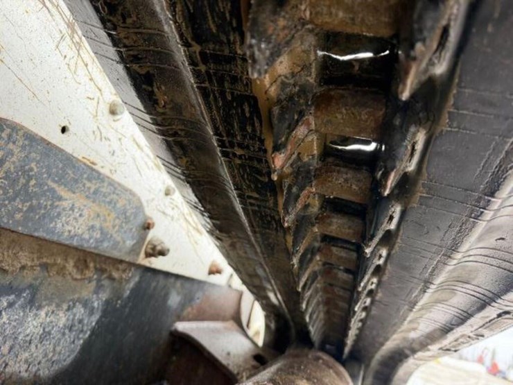 2016-bobcat-t750-image-28