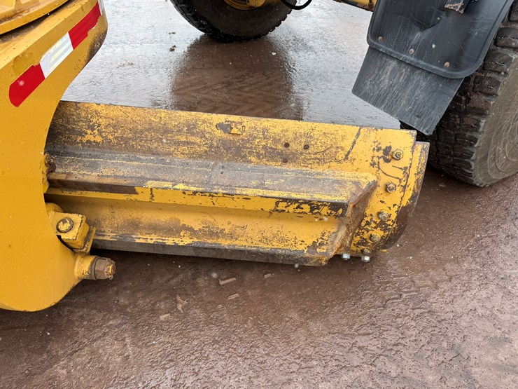 caterpillar-160m-image-84