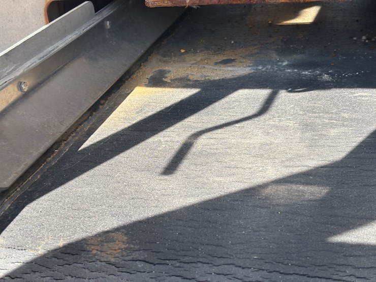 2006-international-7600-image-70