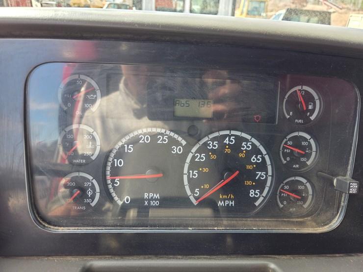 2005-massey-ferguson-8-image-69