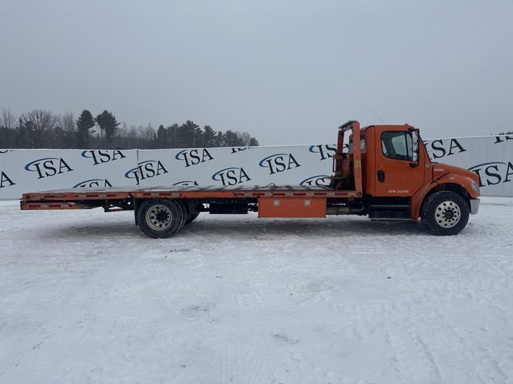 2016-massey-ferguson-8-image-6