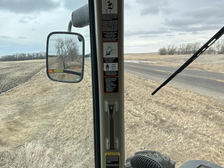 2014-john-deere-8320r-image-71