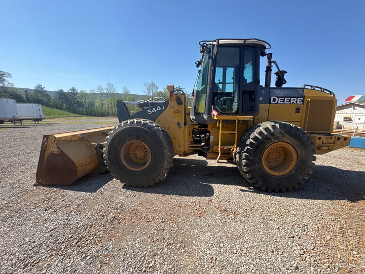 2005-deere-544j-image-4