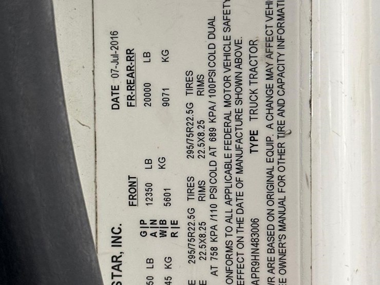 2017-international-prostar-image-34