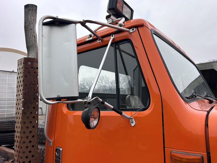 1992-international-4900-image-18