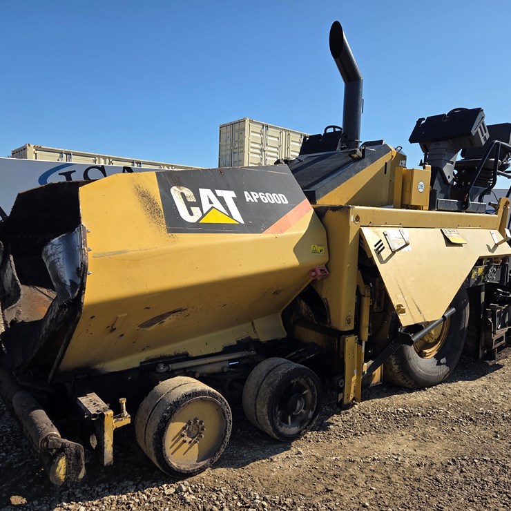 CATERPILLAR AP-600D