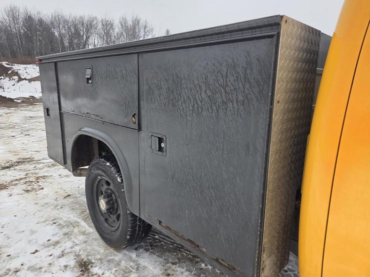 2008-chevrolet-2500-image-13