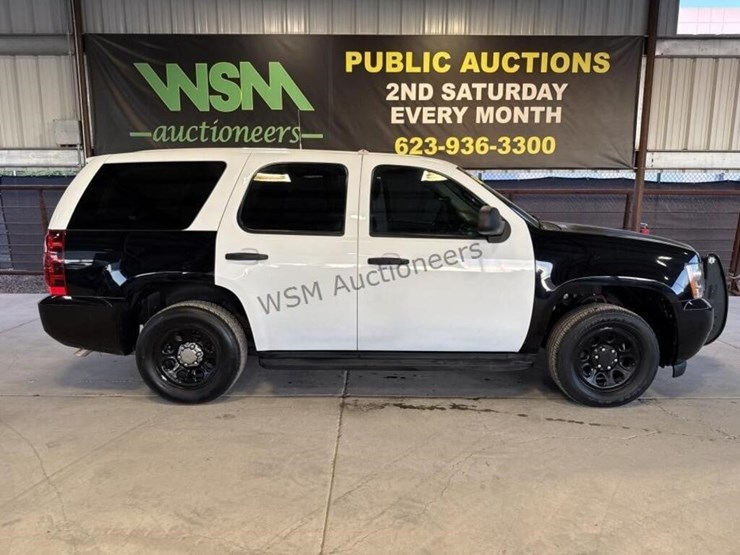 2013-chevrolet-tahoe-image-1