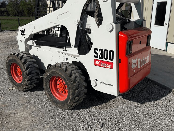 2007-bobcat-s300-image-14