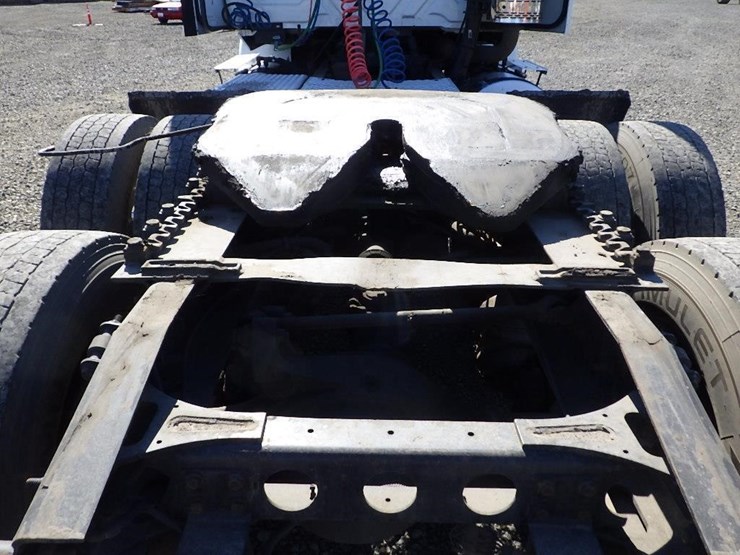 2012-international-prostar-image-9