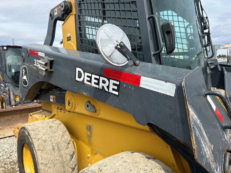 2020-deere-332g-image-20