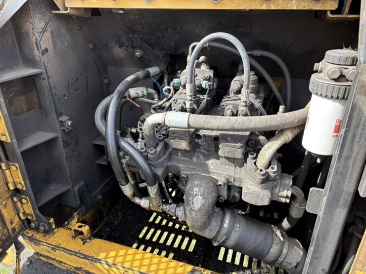 2002-john-deere-2054-image-28