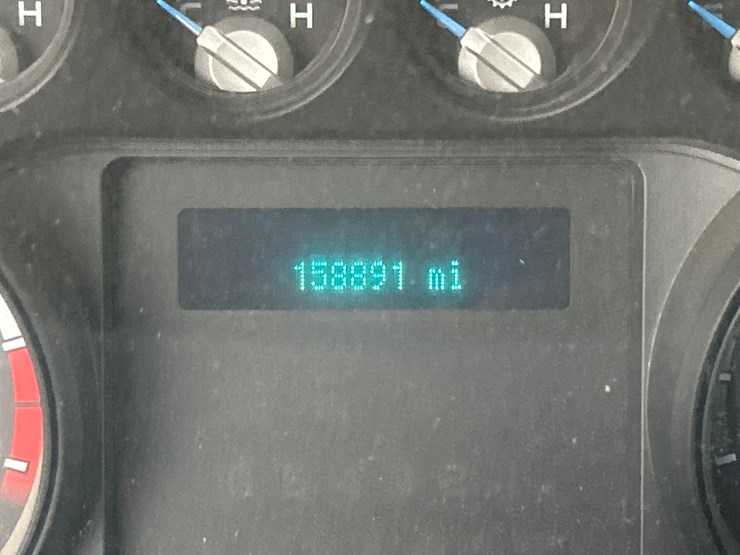 2011-ford-f350-image-46