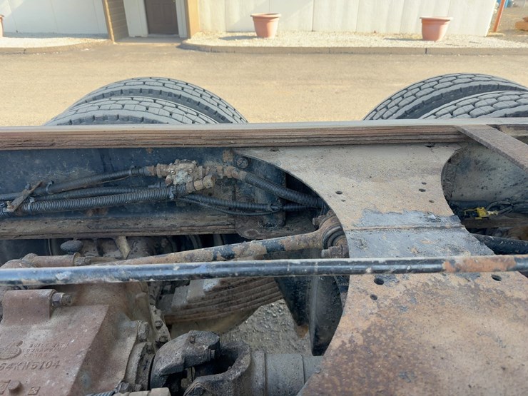 2006-mack-granite-cv713-image-18