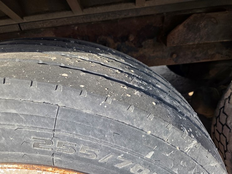 2012-international-7600-image-81