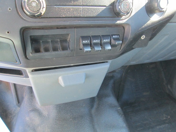 2011-ford-f250-image-34