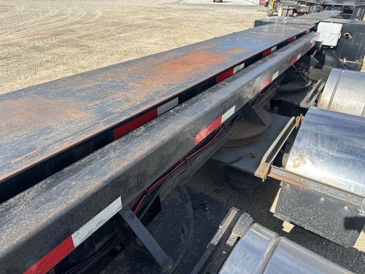 2010-massey-ferguson-8-image-40