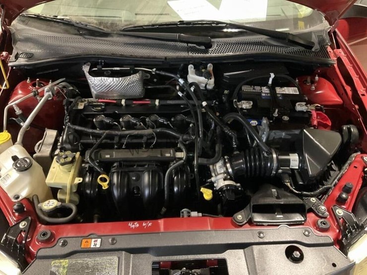 2011-ford-focus-se-sdn-image-9