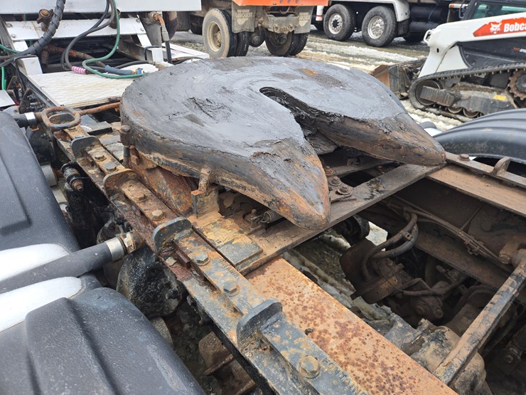 2006-caterpillar-c15-image-29