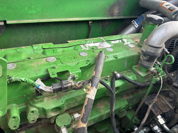 2016-deere-2154d-image-58