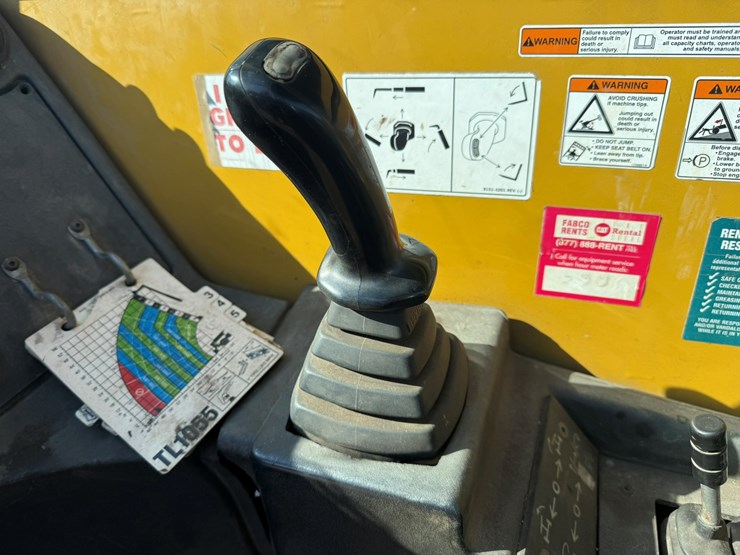 2007-caterpillar-tl1055-image-34