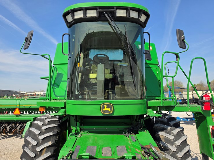 2006-john-deere-9560-sts-image-4