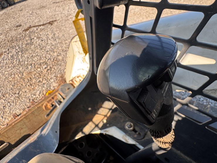 bobcat-t550-image-46