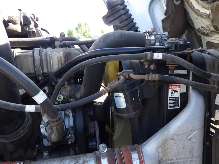 2018-freightliner-cascadia-125-image-20