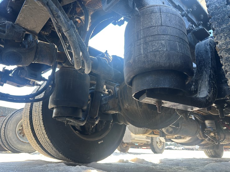 2017-kenworth-t680-image-67