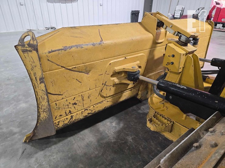 2022-caterpillar-d3-image-12