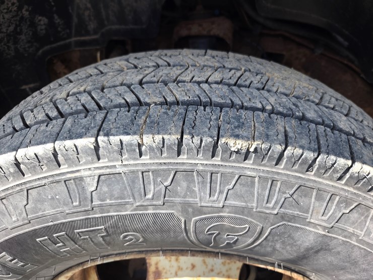 2003-chevrolet-3500-image-52