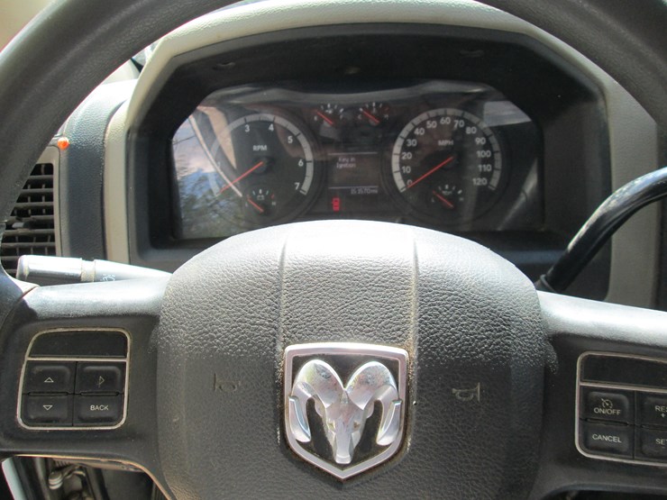 2012-dodge-2500-image-34