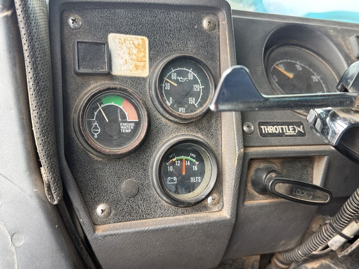 #1056-•-1989-mack-quad-axle-dump-truck-image-53