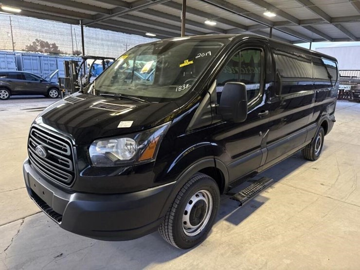 2019-ford-transit-image-4